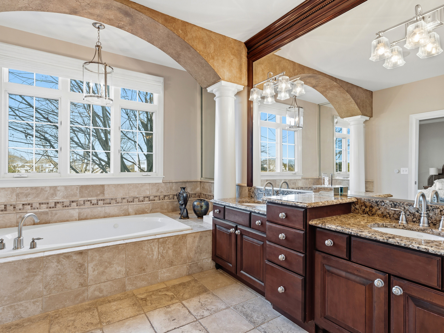 2363 Fawn Lake Circle, Naperville, IL 60564