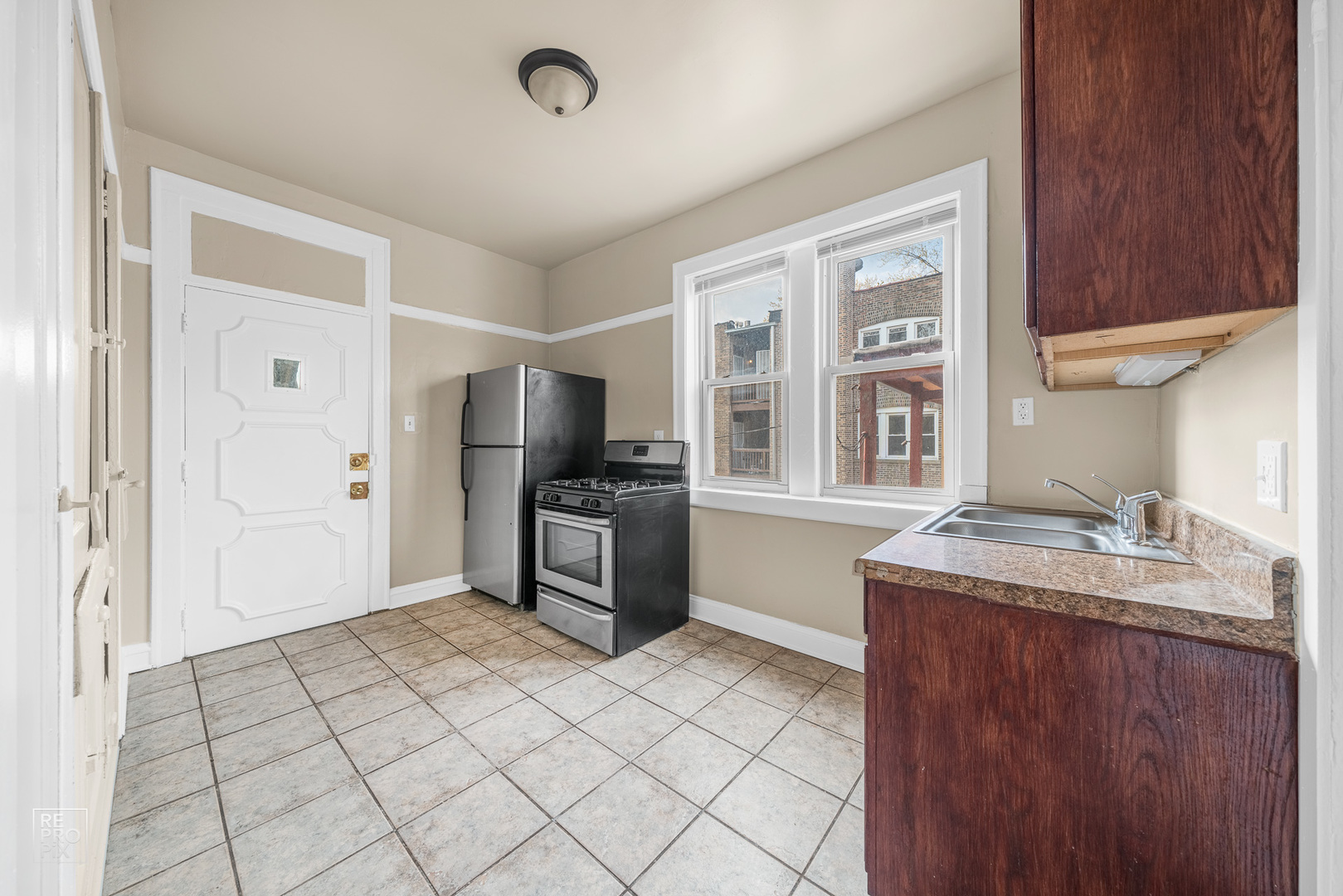 7751 S Saginaw Avenue #2, Chicago, IL 60649