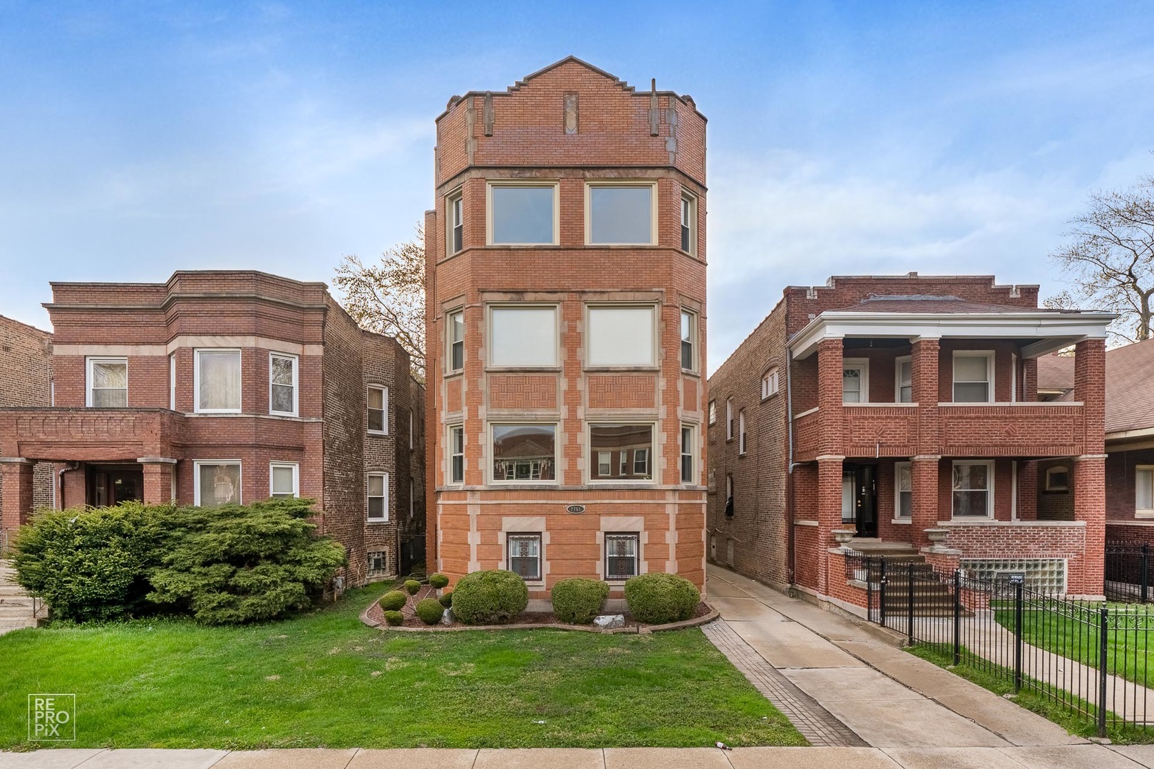 7751 S Saginaw Avenue #2, Chicago, IL 60649