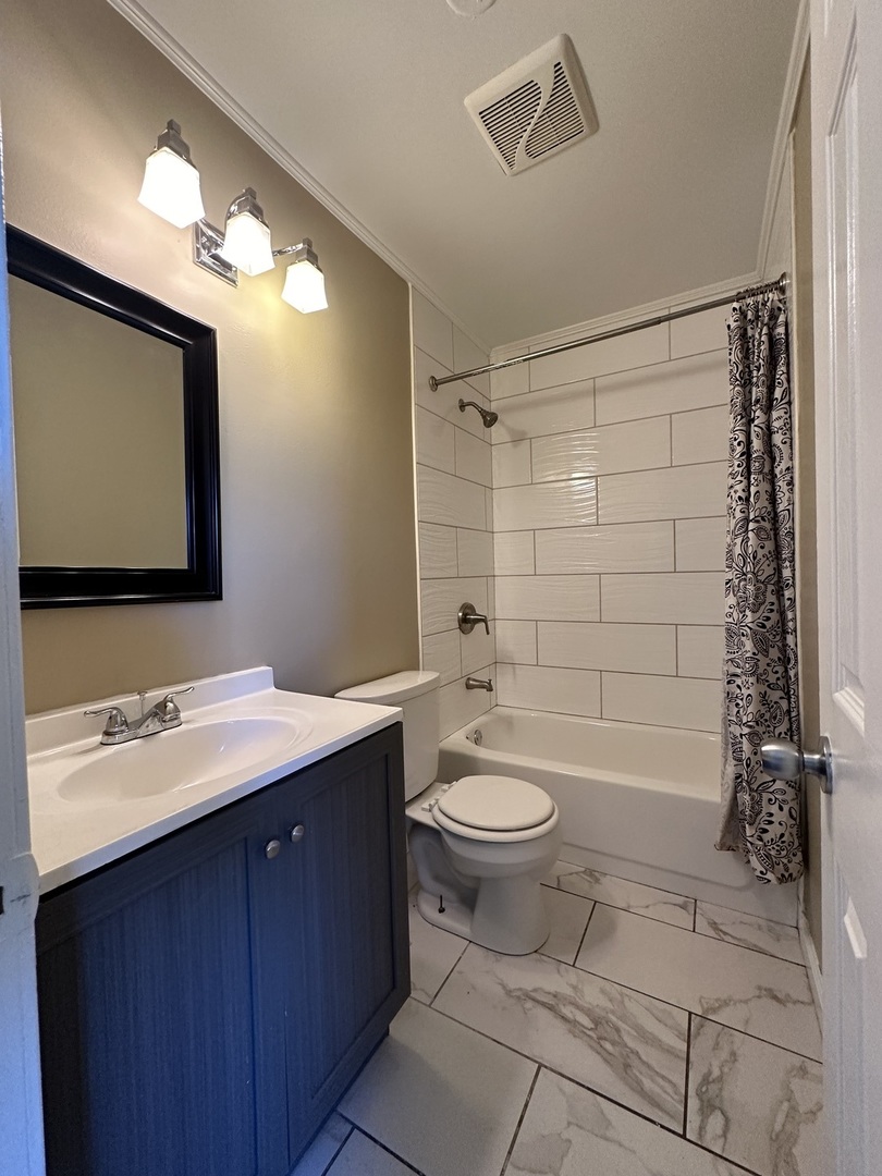 2152 Mallard Lane, Hanover Park, IL 60133