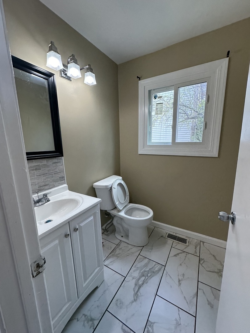 2152 Mallard Lane, Hanover Park, IL 60133