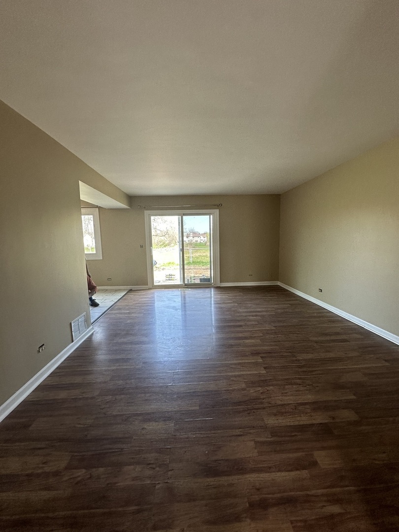 2152 Mallard Lane, Hanover Park, IL 60133