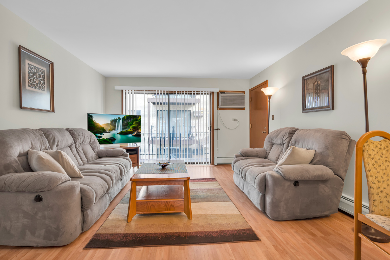 7224 W Wrightwood Avenue #206, Elmwood Park, IL 60707