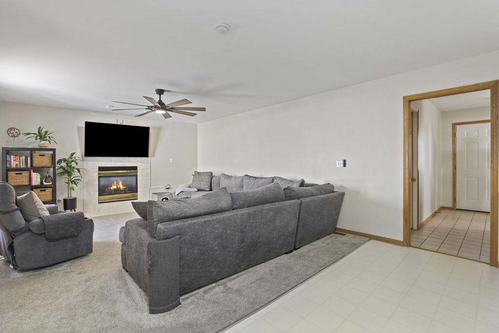 11405 Foxwoods Drive, Oak Lawn, IL 60453