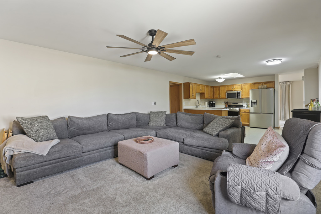 11405 Foxwoods Drive, Oak Lawn, IL 60453