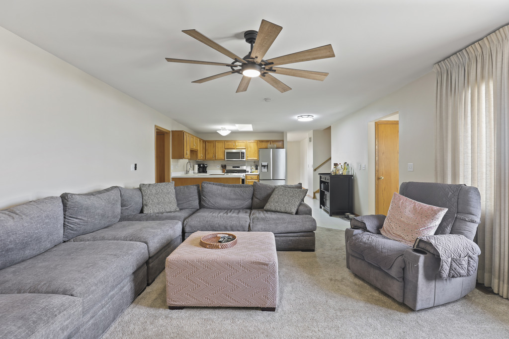 11405 Foxwoods Drive, Oak Lawn, IL 60453