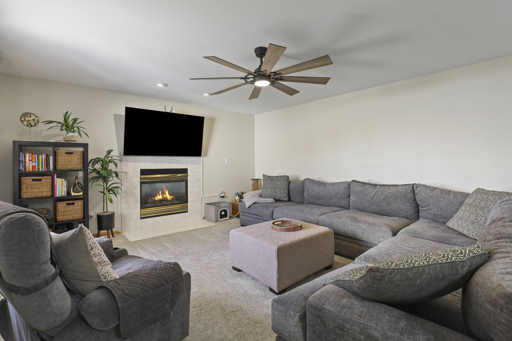 11405 Foxwoods Drive, Oak Lawn, IL 60453