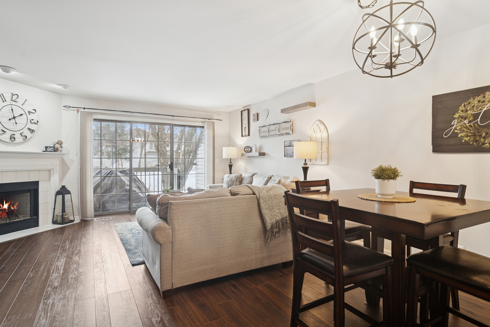 1506 N Saint Marks Place, Palatine, IL 60067