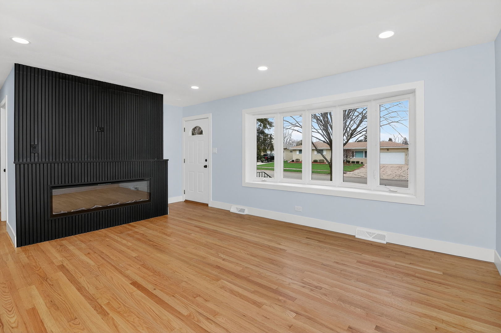 970 N Fischer Drive, Addison, IL 60101