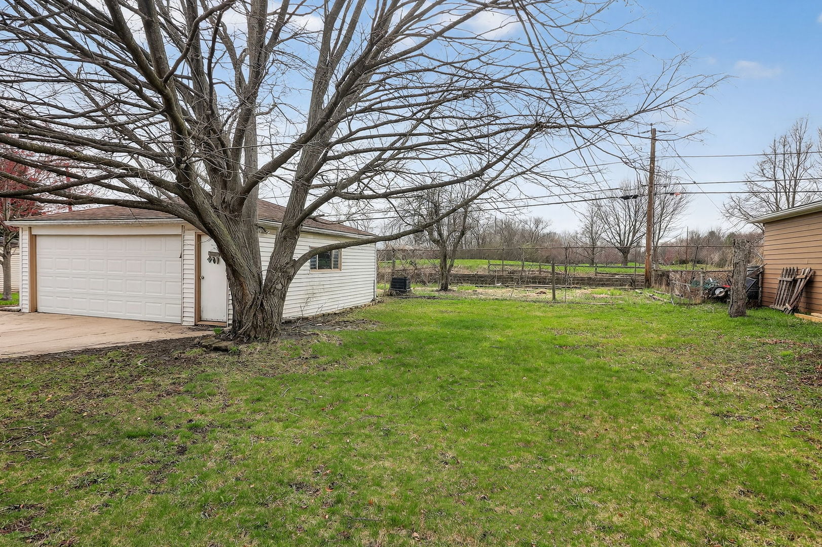 970 N Fischer Drive, Addison, IL 60101