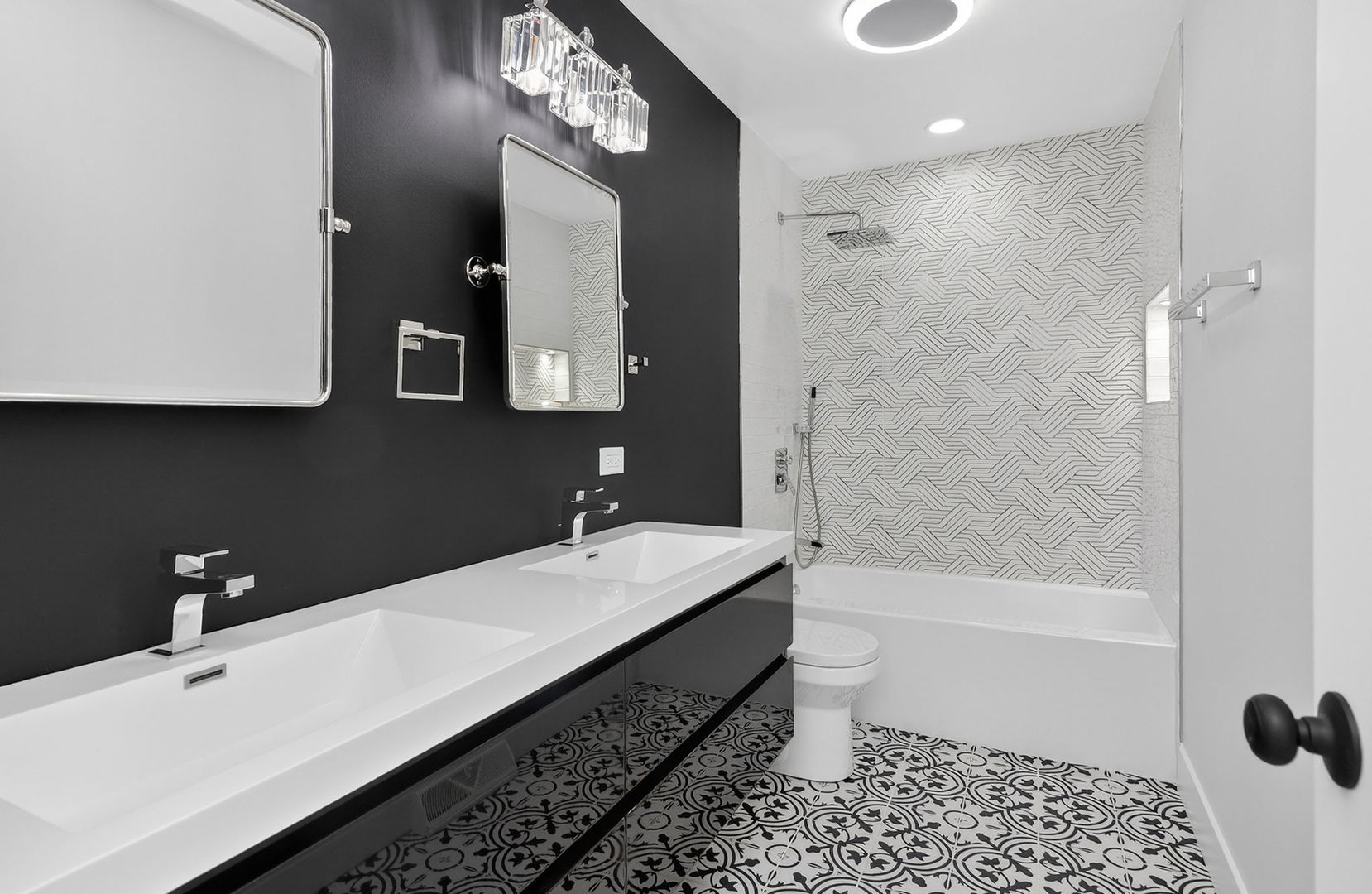 970 N Fischer Drive, Addison, IL 60101