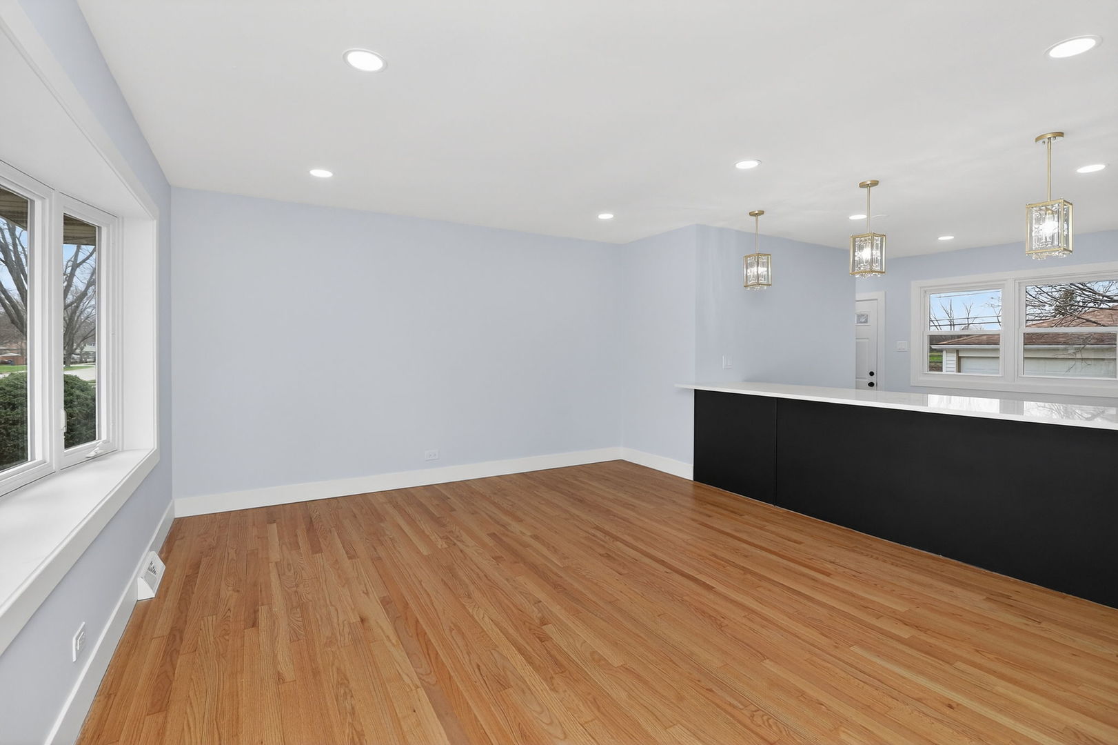 970 N Fischer Drive, Addison, IL 60101