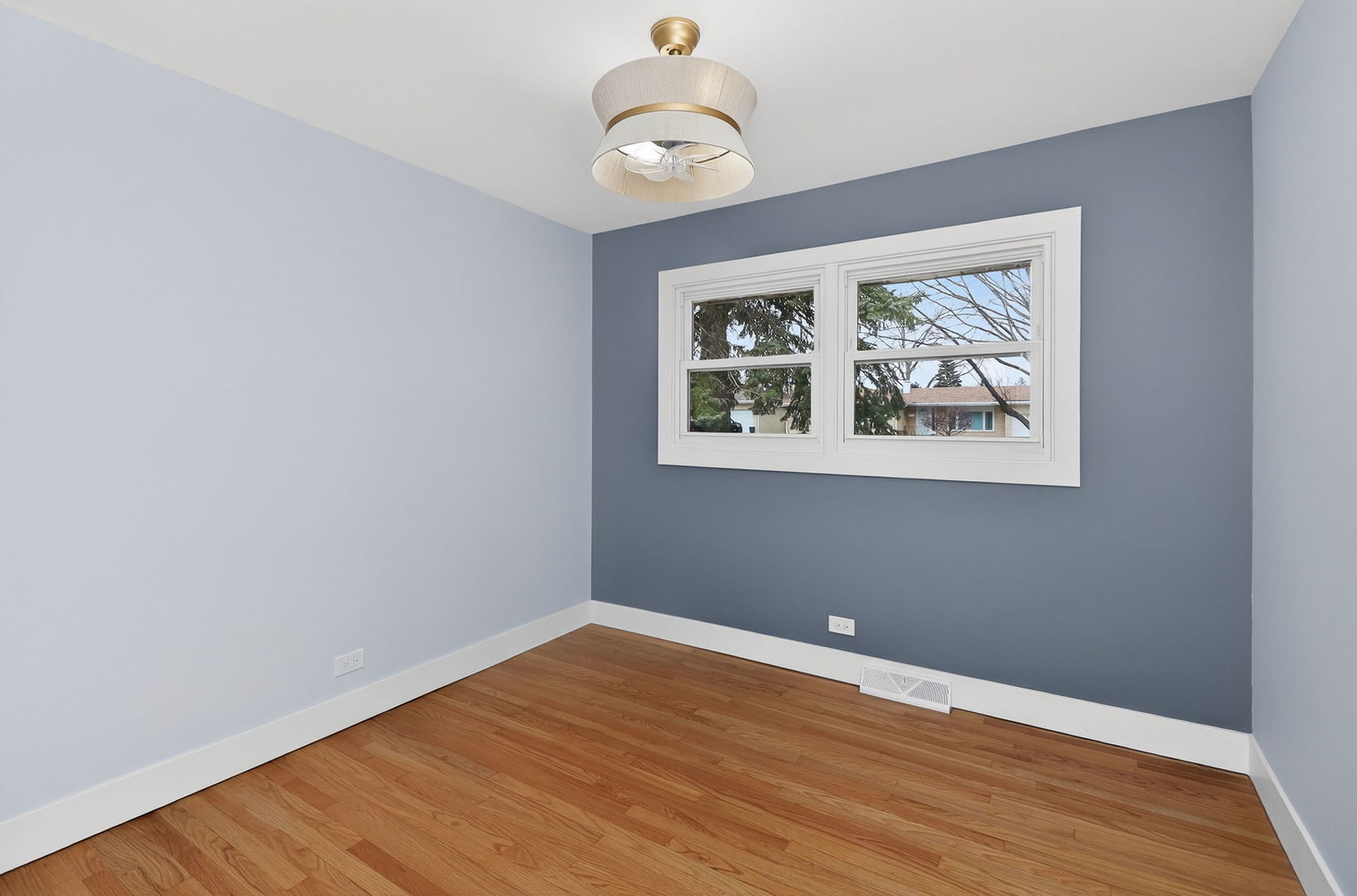 970 N Fischer Drive, Addison, IL 60101