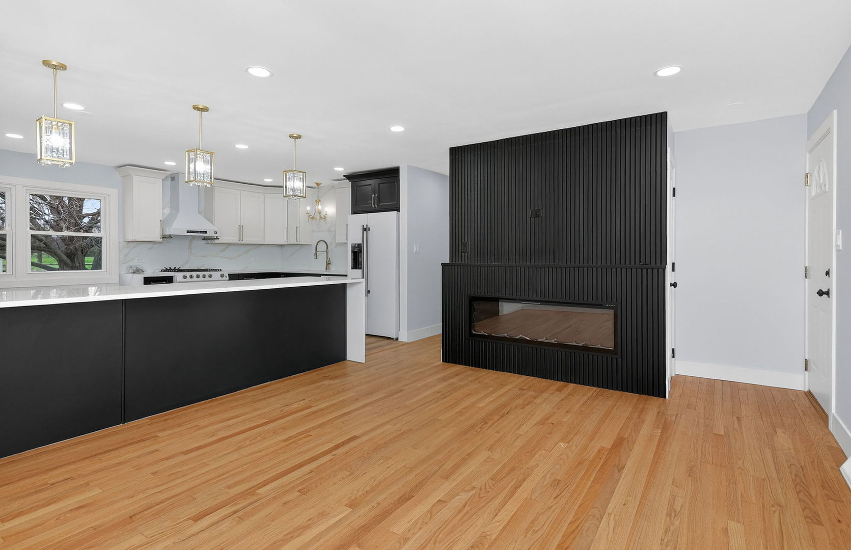 970 N Fischer Drive, Addison, IL 60101