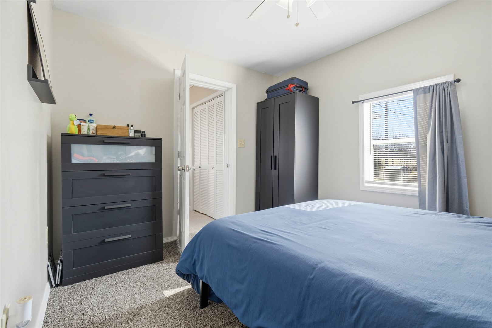 1624 Indiana Street, Bloomington, IL 61701