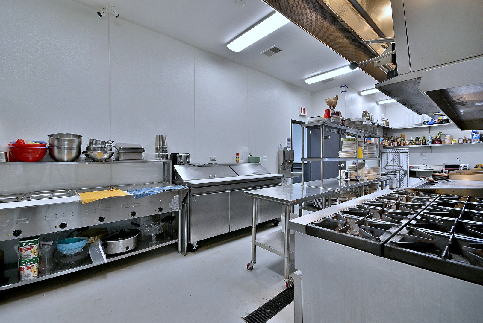 5319 W Belmont Avenue, Chicago, IL 60641