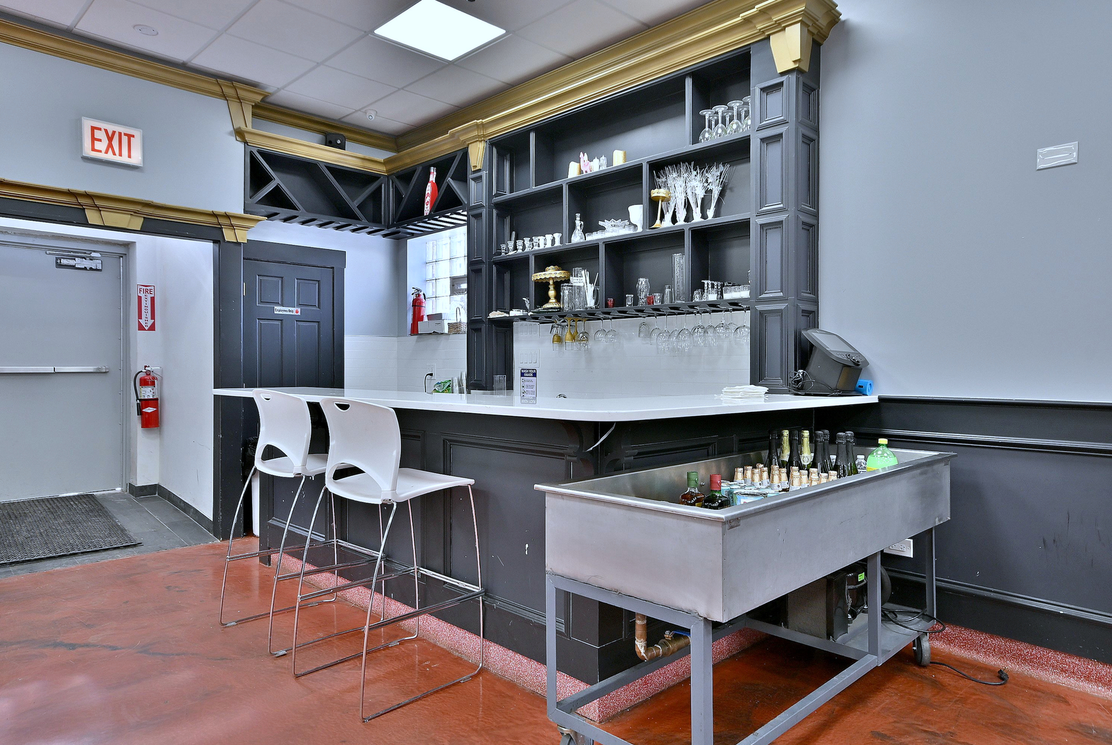 5319 W Belmont Avenue, Chicago, IL 60641