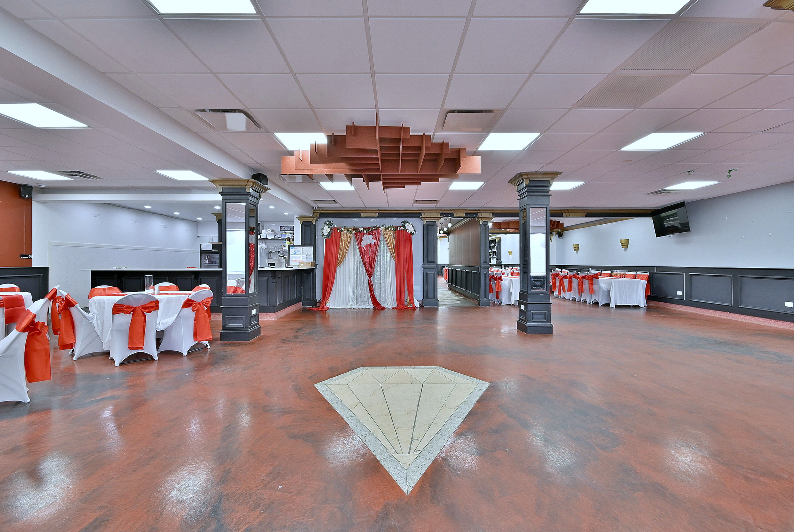 5319 W Belmont Avenue, Chicago, IL 60641