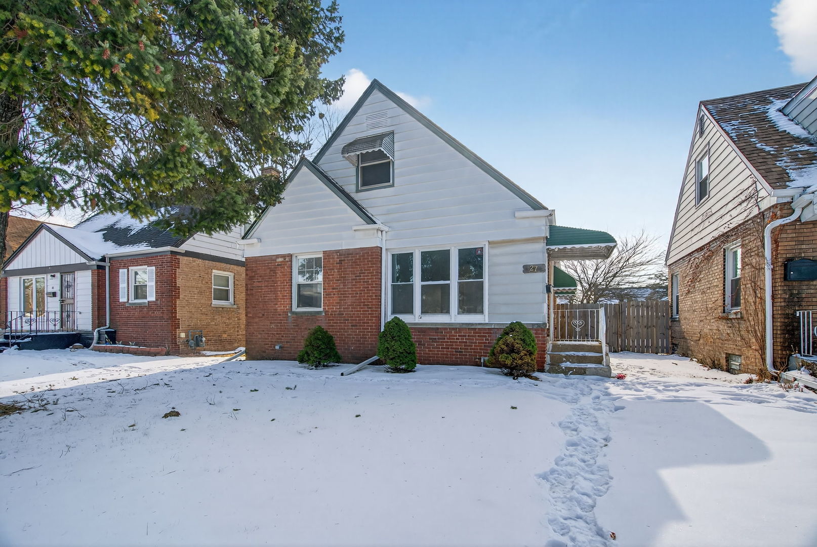 27 164th Place, Calumet City, IL 60409