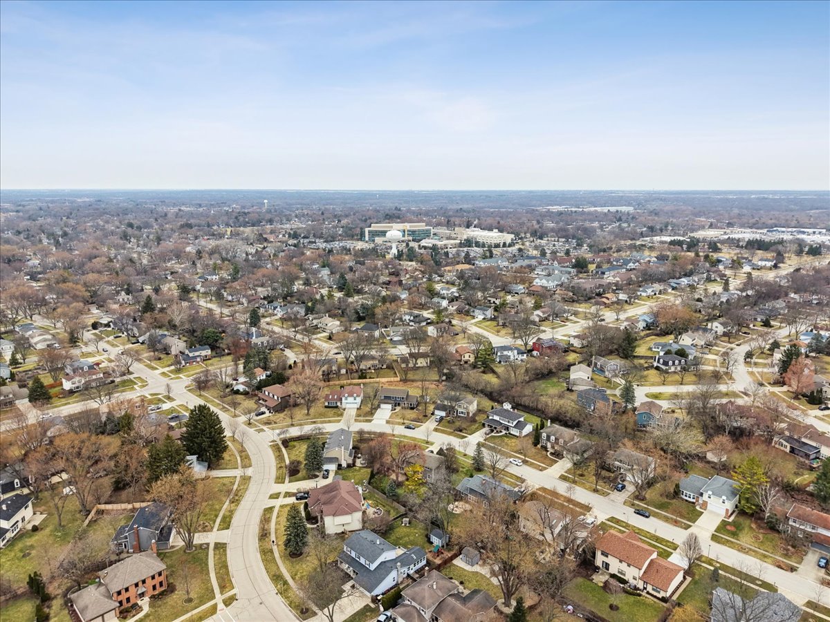 Libertyville, IL 60048