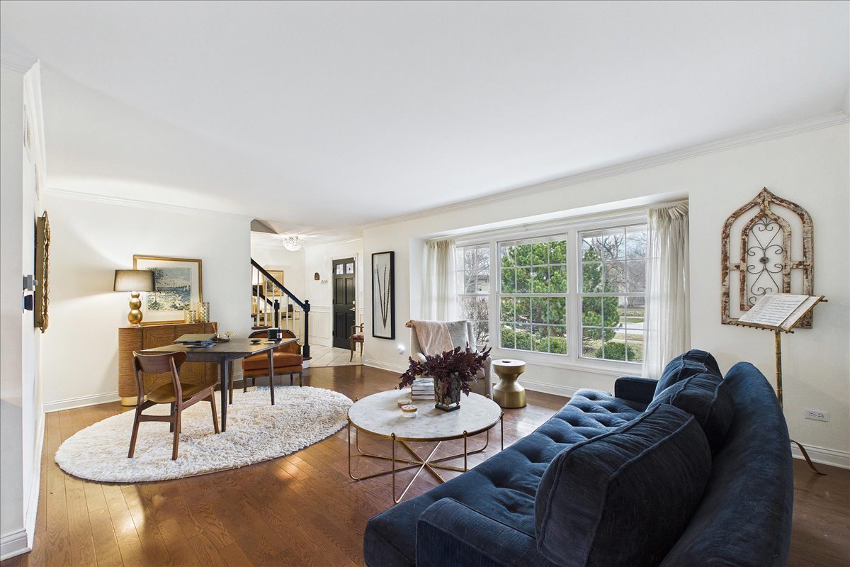 Libertyville, IL 60048