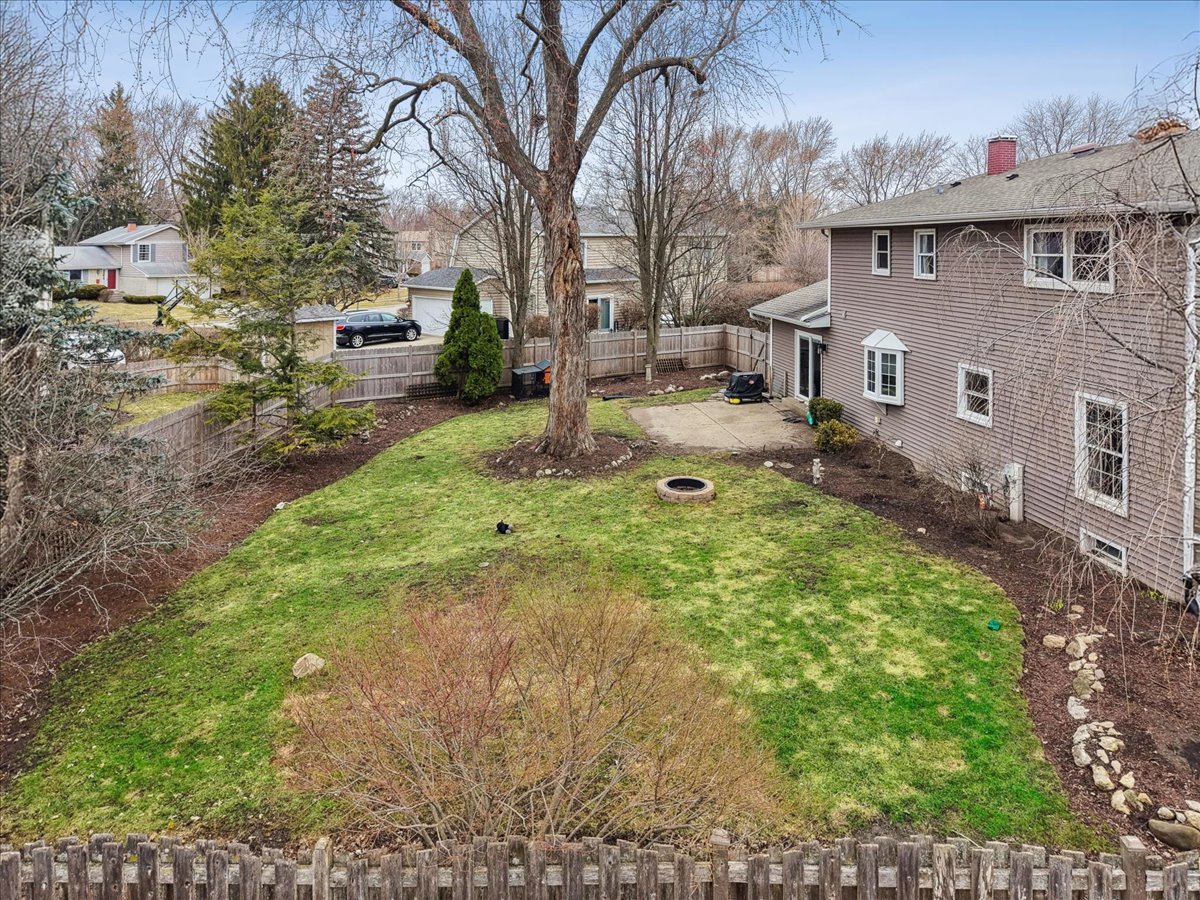 Libertyville, IL 60048