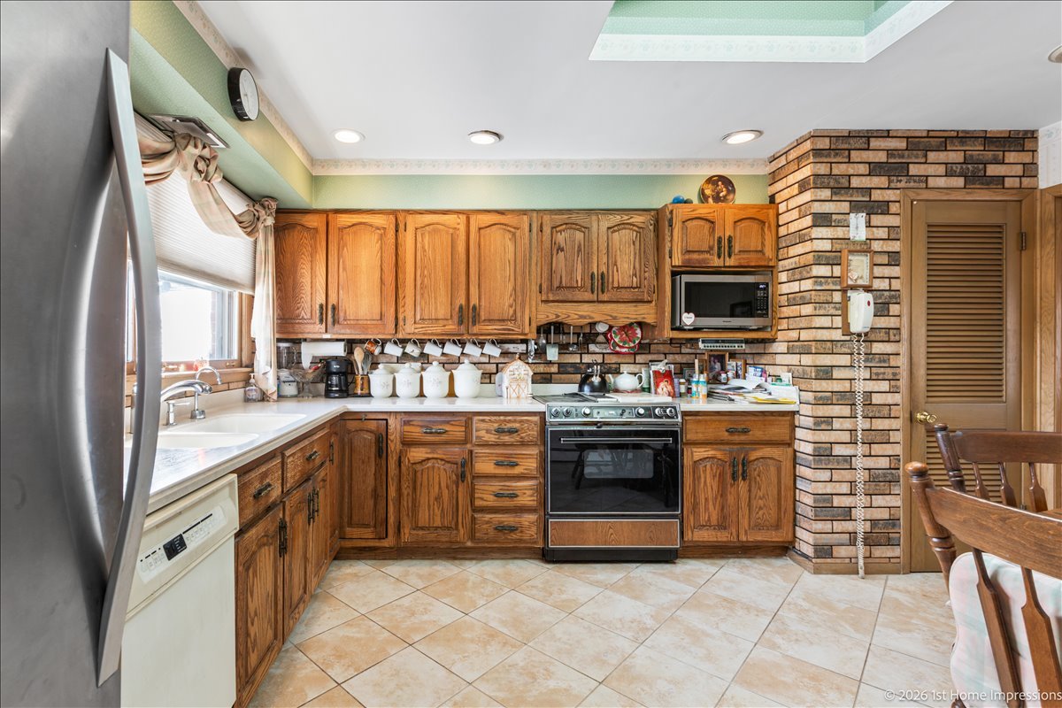 10441 Long Avenue, Oak Lawn, IL 60453