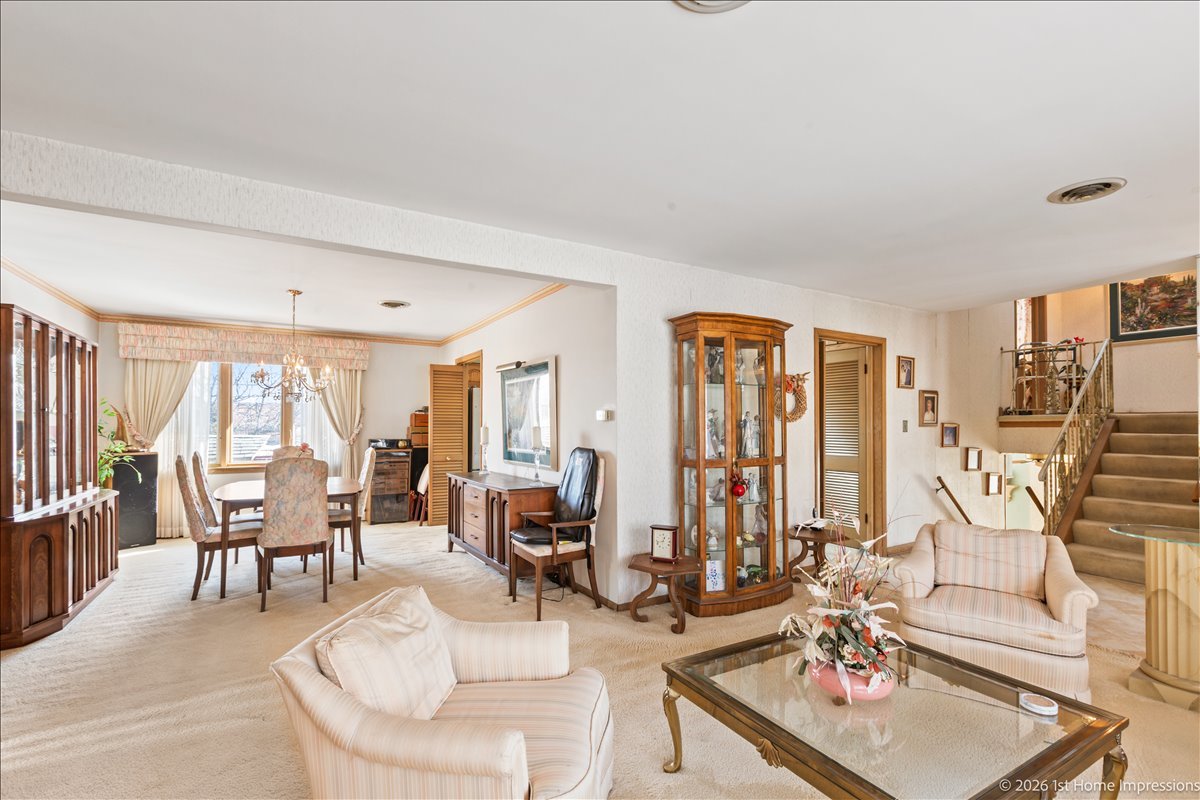 10441 Long Avenue, Oak Lawn, IL 60453