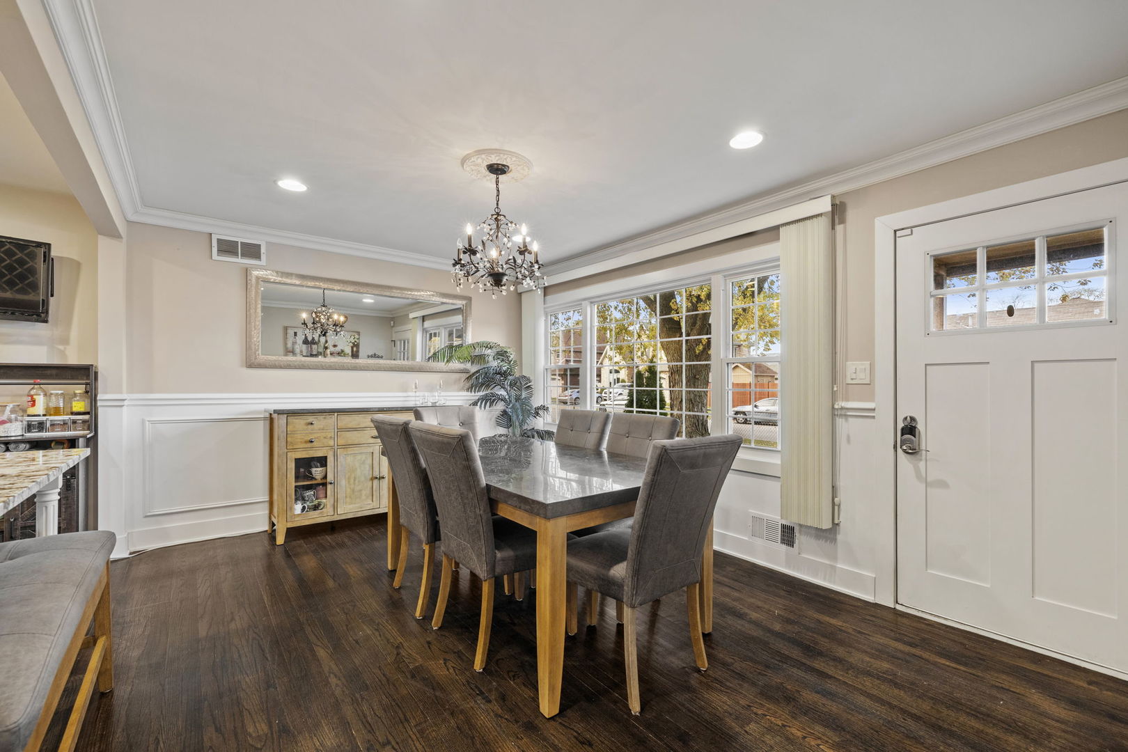 8602 S Oak Park Avenue, Burbank, IL 60459