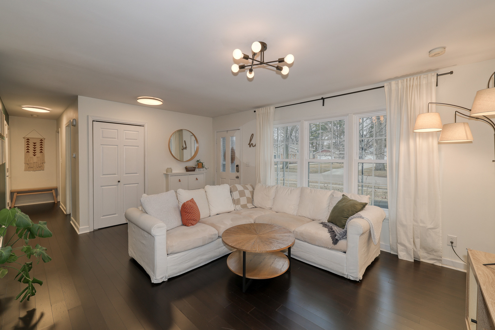 724 S Jefferson Street, Batavia, IL 60510