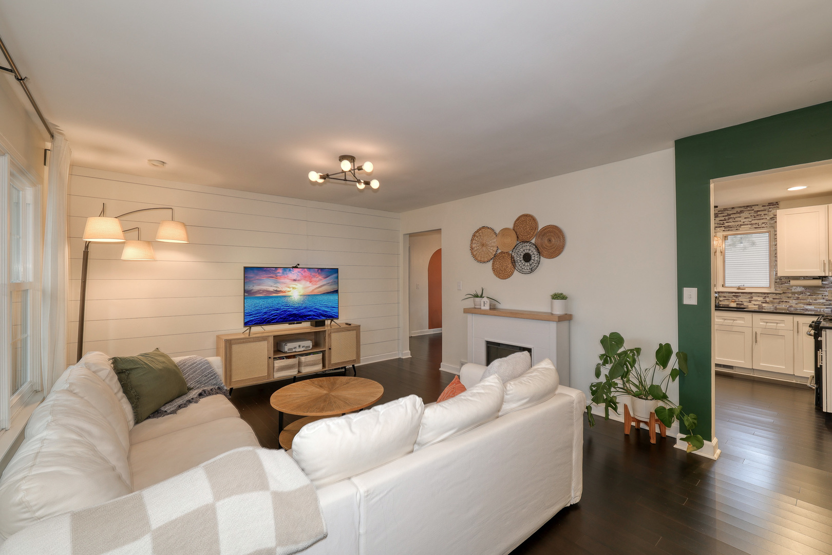 724 S Jefferson Street, Batavia, IL 60510