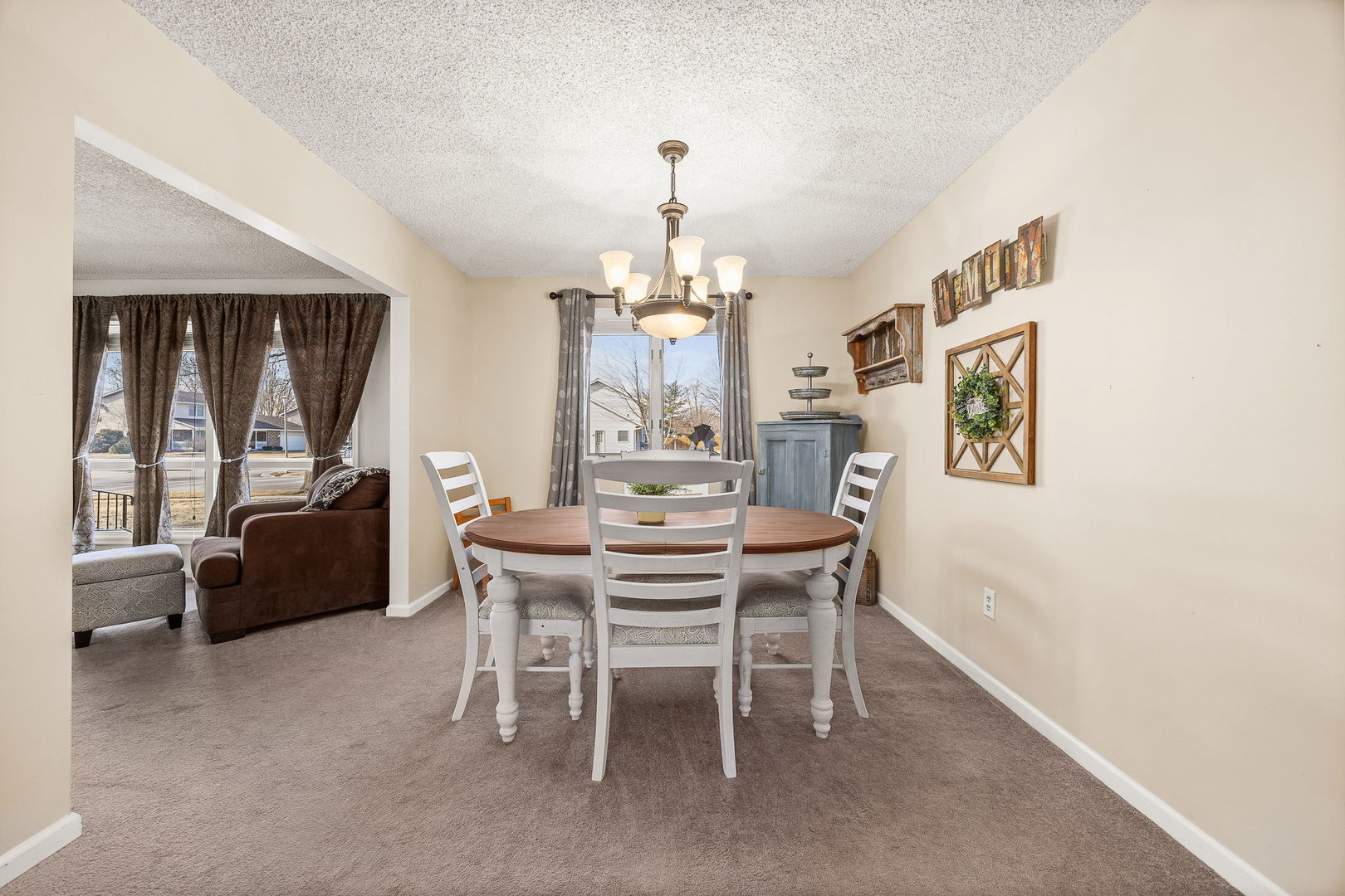 85 Carriage Drive, Morris, IL 60450