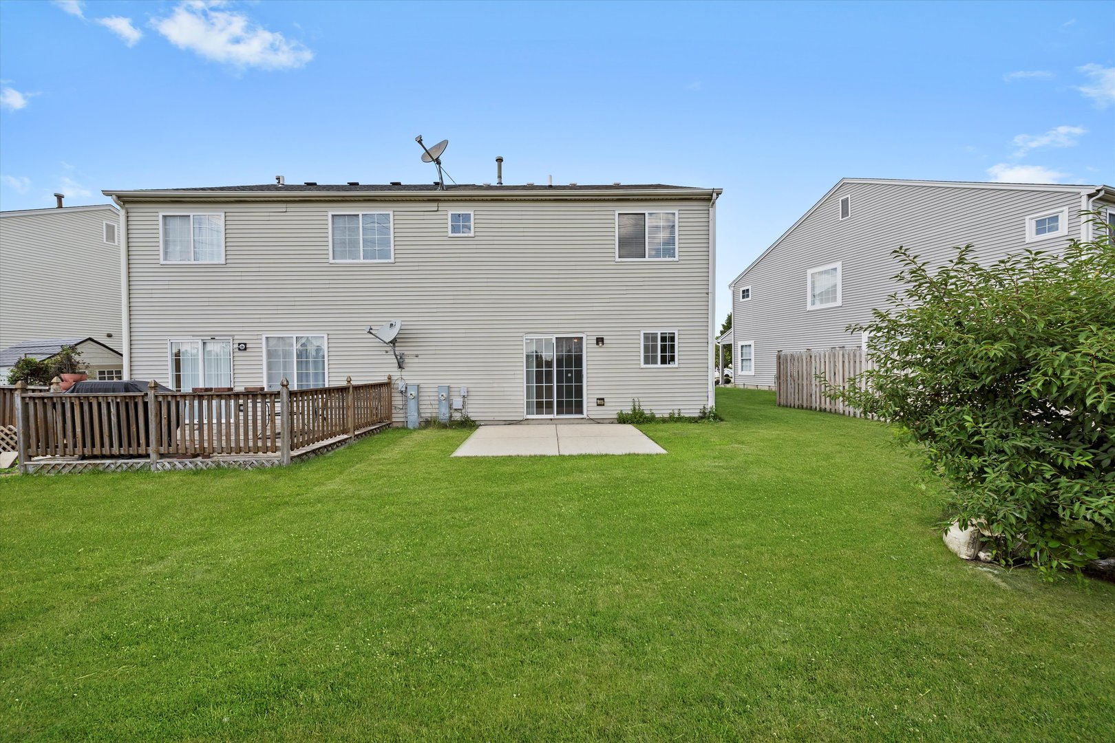 923 E SAVANNAH Drive, Romeoville, IL 60446