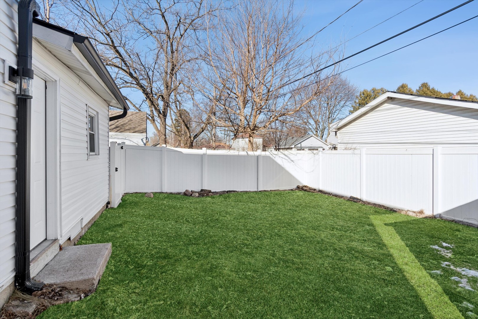 1208 S Union Street, Aurora, IL 60505