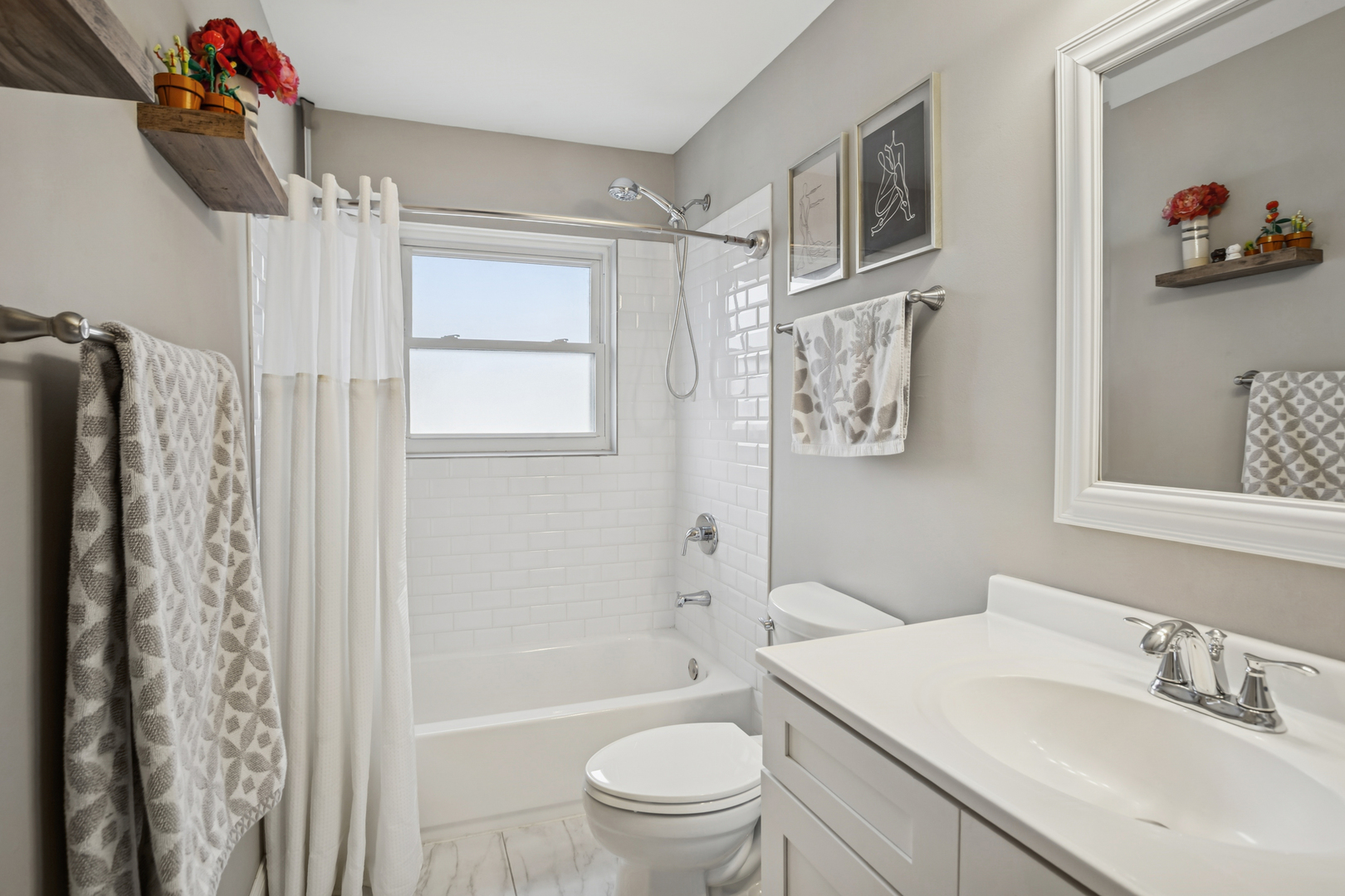 988 Cooper Court, Elk Grove Village, IL 60007