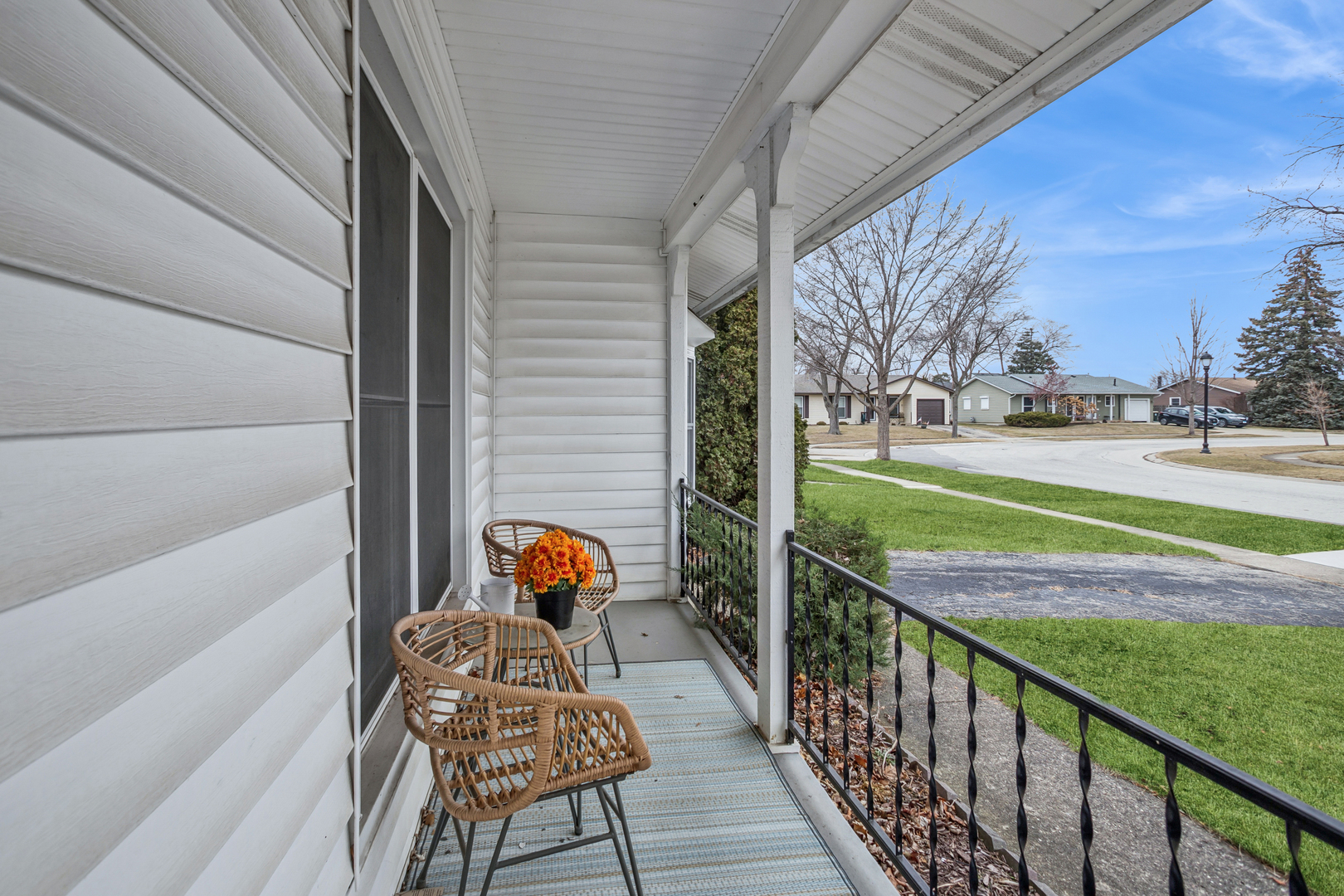 988 Cooper Court, Elk Grove Village, IL 60007