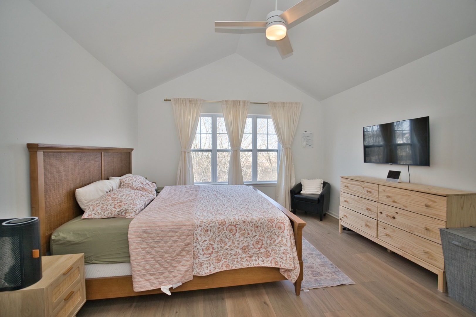 30W024 Brayman Court, Warrenville, IL 60563