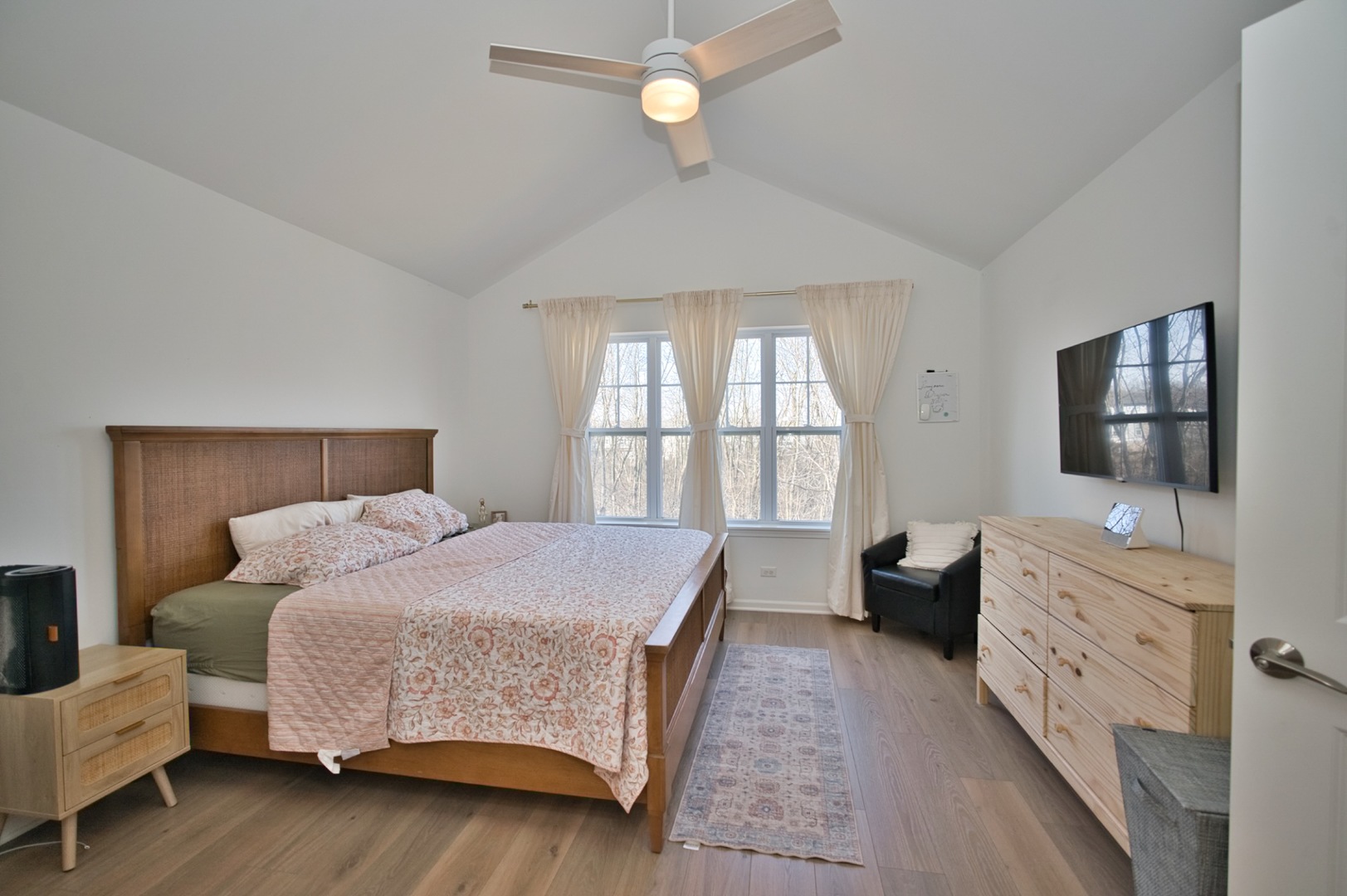 30W024 Brayman Court, Warrenville, IL 60563