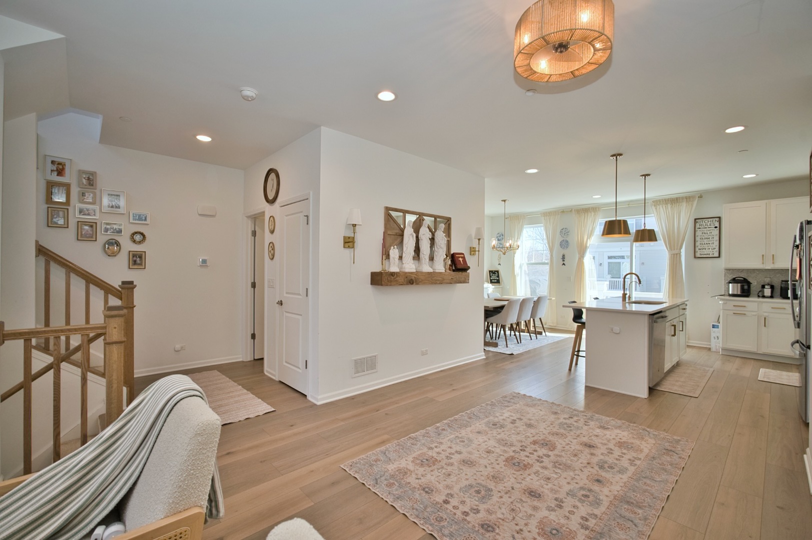 30W024 Brayman Court, Warrenville, IL 60563