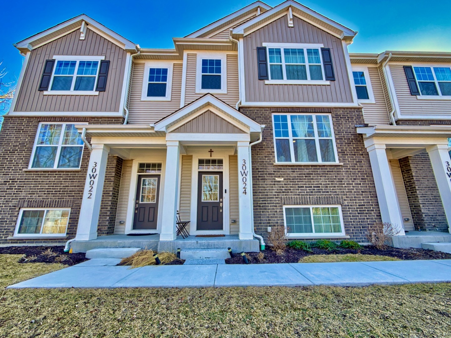 30W024 Brayman Court, Warrenville, IL 60563