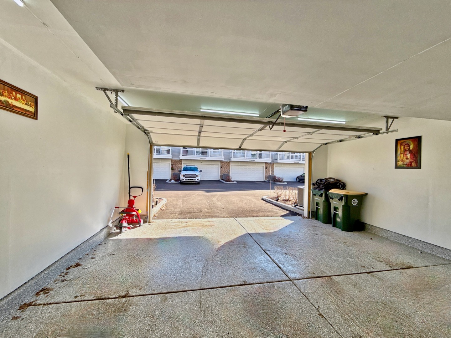 30W024 Brayman Court, Warrenville, IL 60563