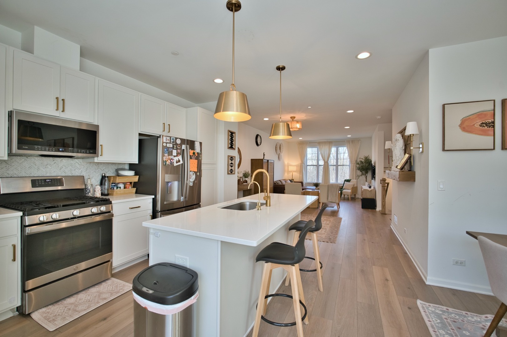 30W024 Brayman Court, Warrenville, IL 60563