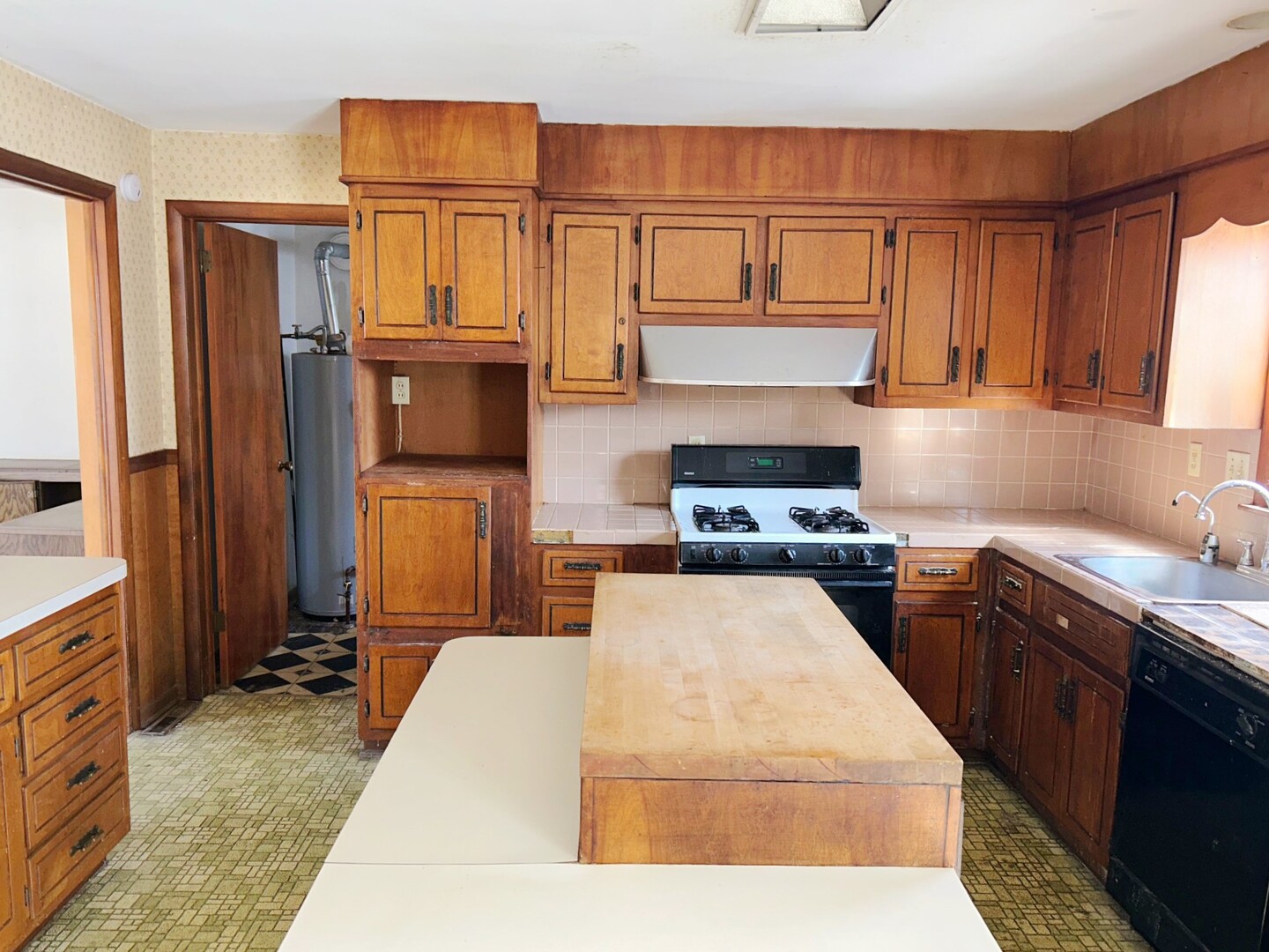 44 Strasma West Drive, Kankakee, IL 60901