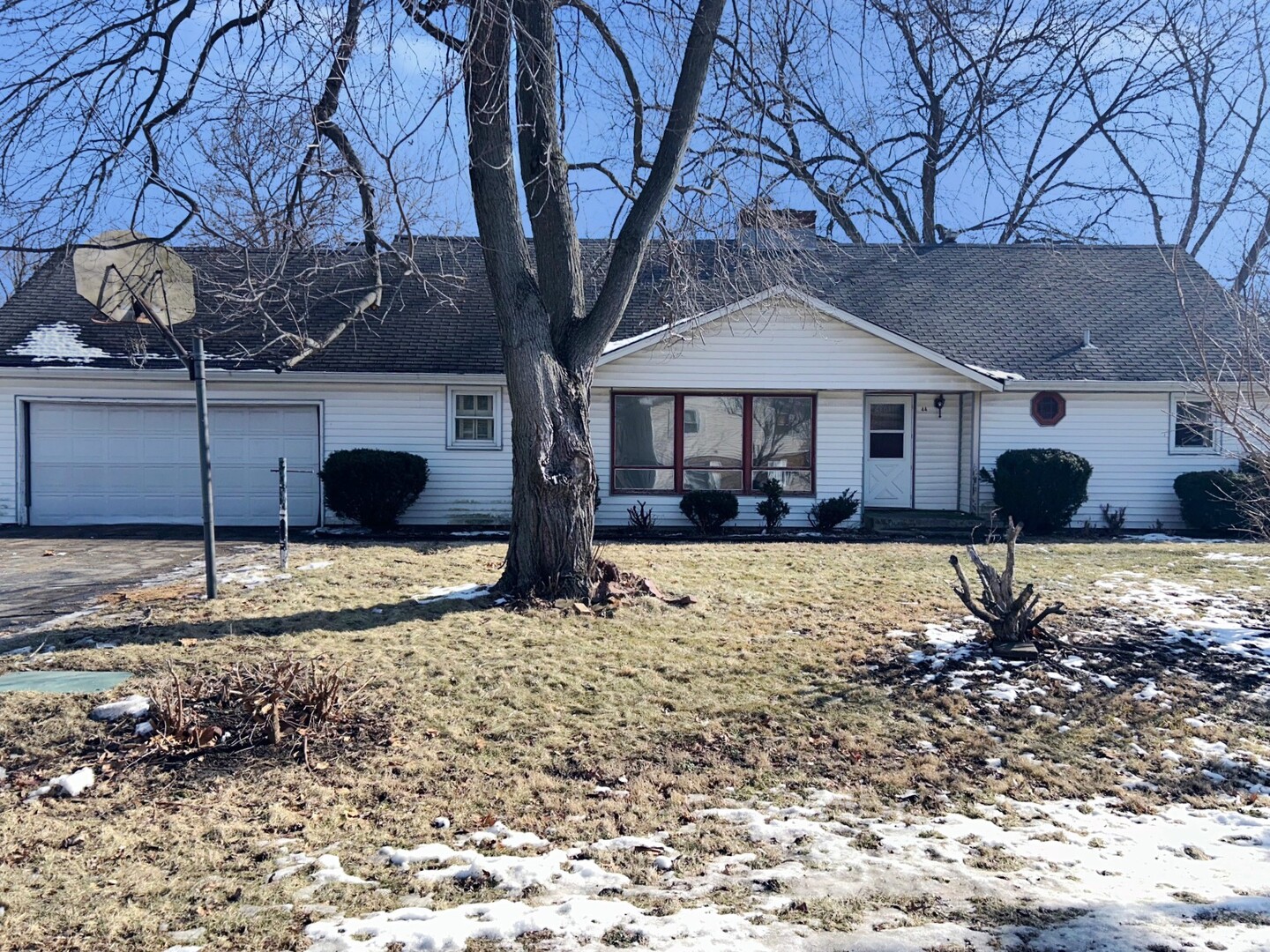 44 Strasma West Drive, Kankakee, IL 60901