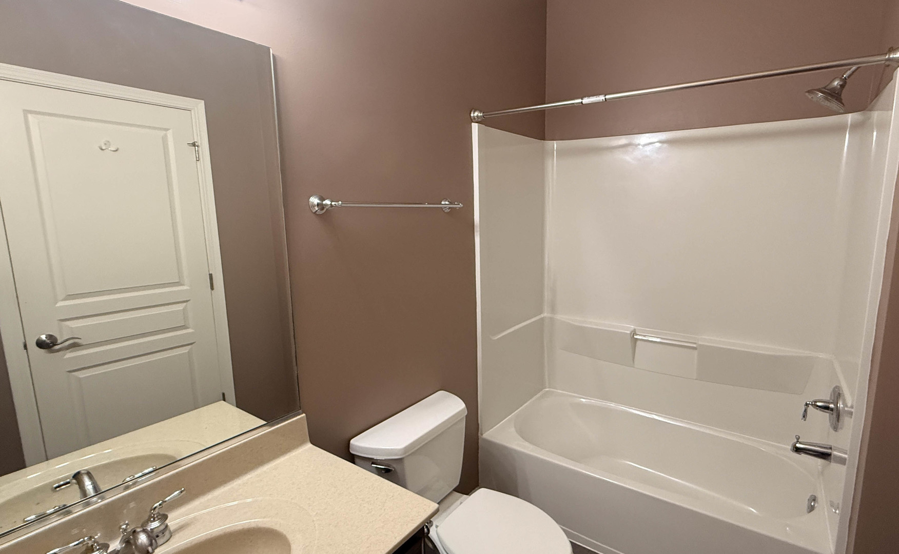 2250 Aurora Drive #24, Pingree Grove, IL 60140