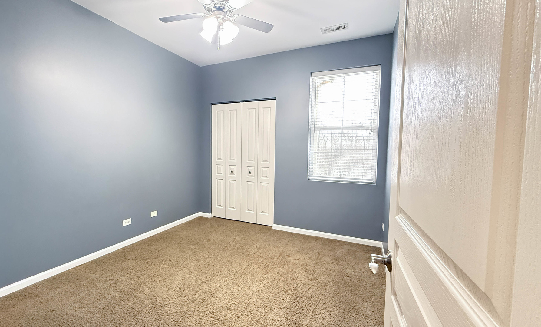 2250 Aurora Drive #24, Pingree Grove, IL 60140