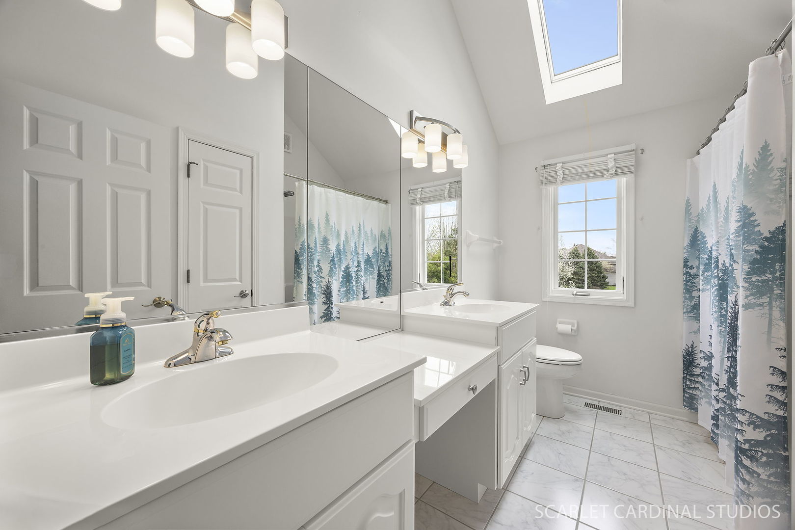 877 Elm Street, Sugar Grove, IL 60554