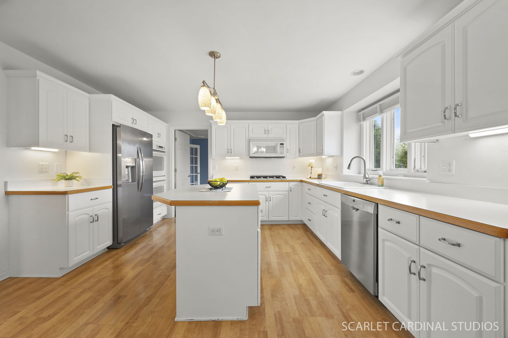 877 Elm Street, Sugar Grove, IL 60554