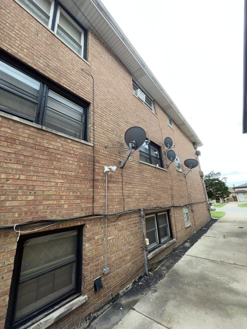 1600 MEMORIAL Drive, Calumet City, IL 60409