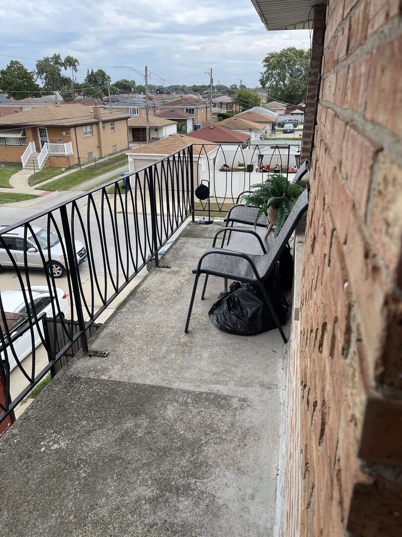 1600 MEMORIAL Drive, Calumet City, IL 60409